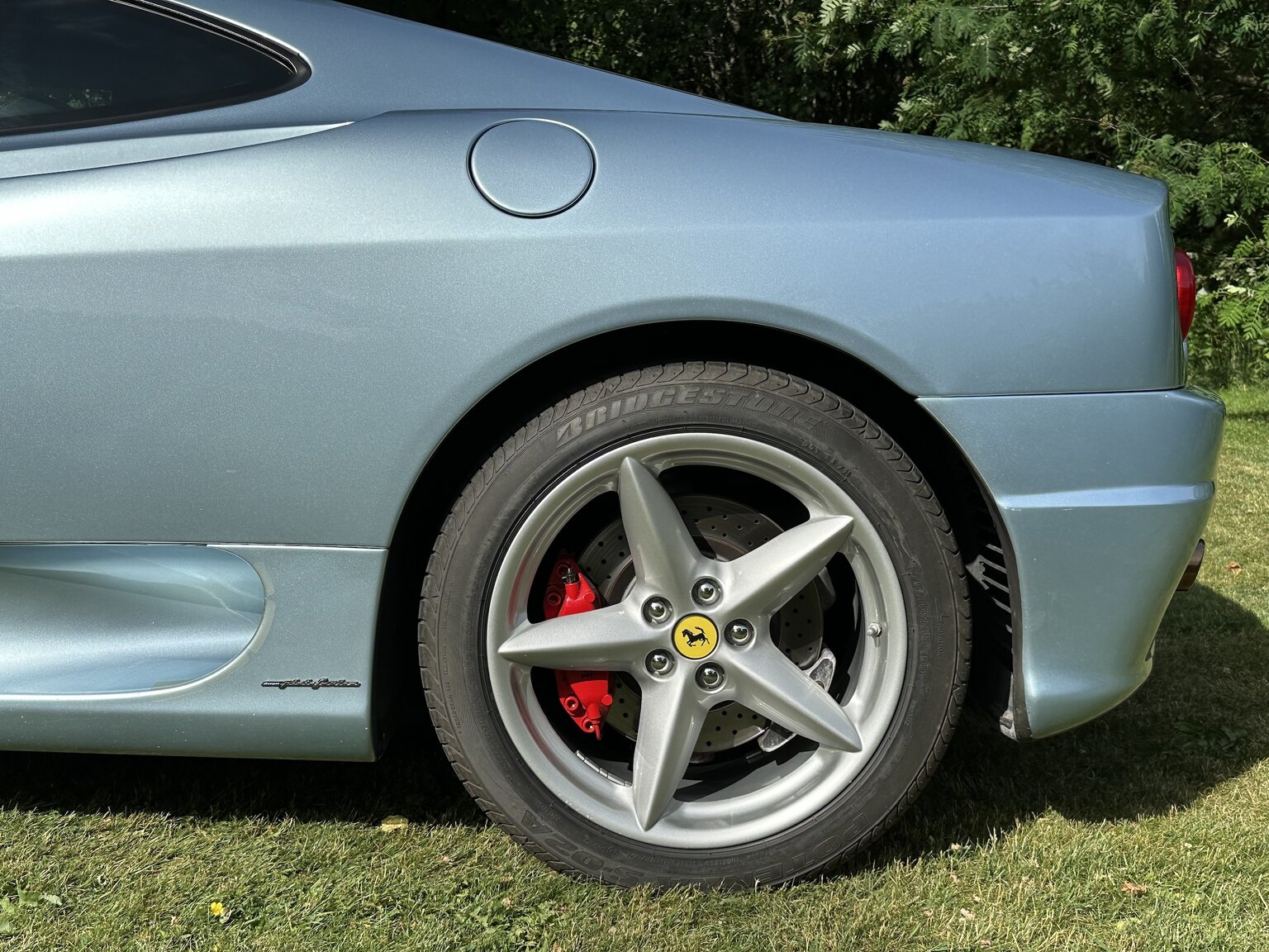 Exterior image of 2001 Ferrari 360 Modena V8 Manual (22)