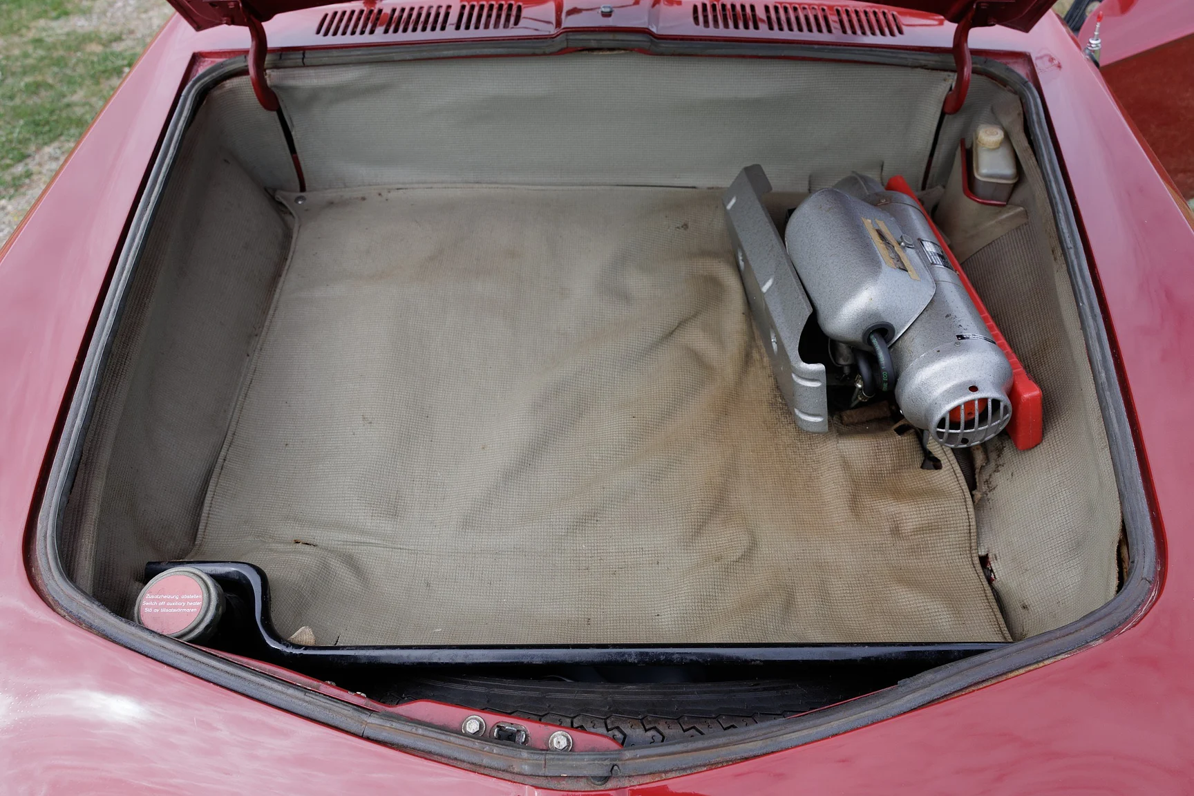 Image of 1968 Volkswagen Typ 34 1600 L Karmann-Ghia mechanics (1)