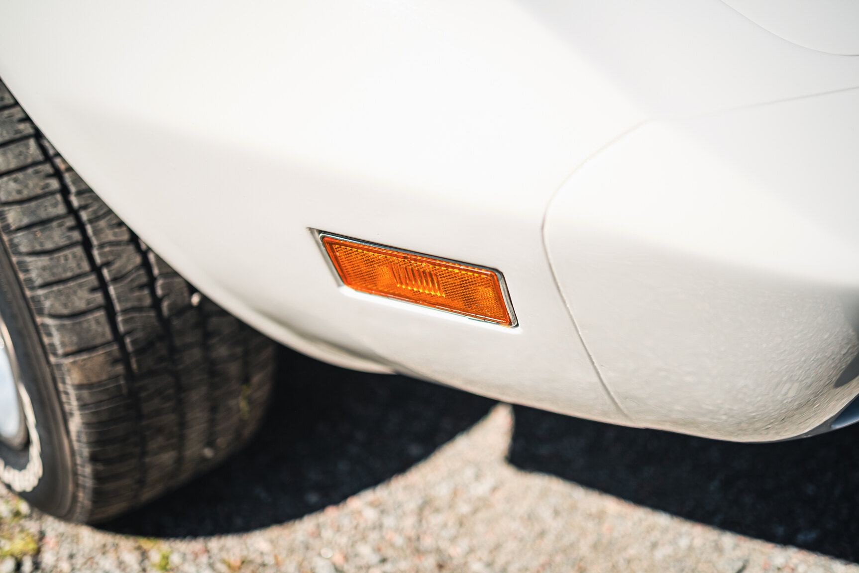 Exterior image of 1975 Chevrolet Corvette Stingray (27)