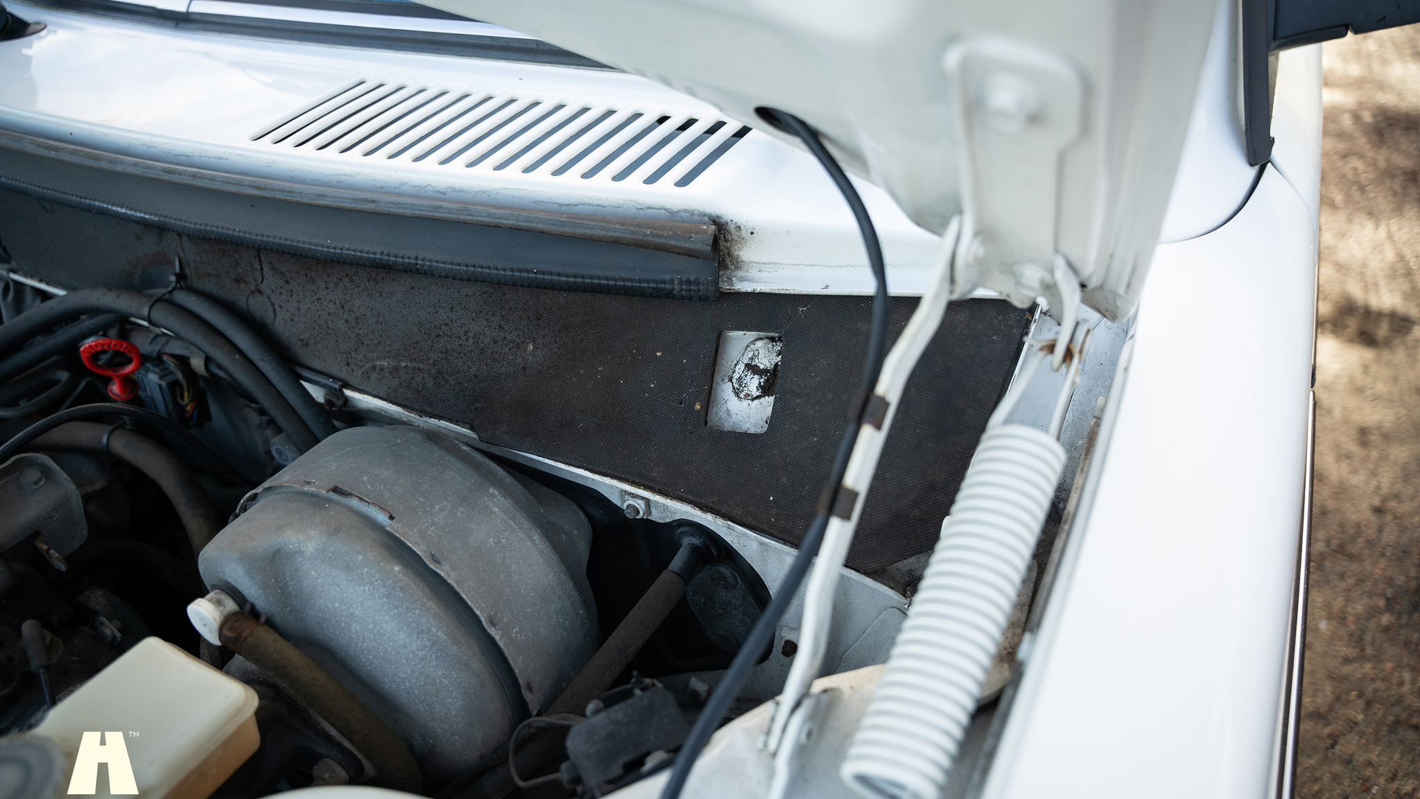 Image of 1988 Volvo 240 GL mechanics