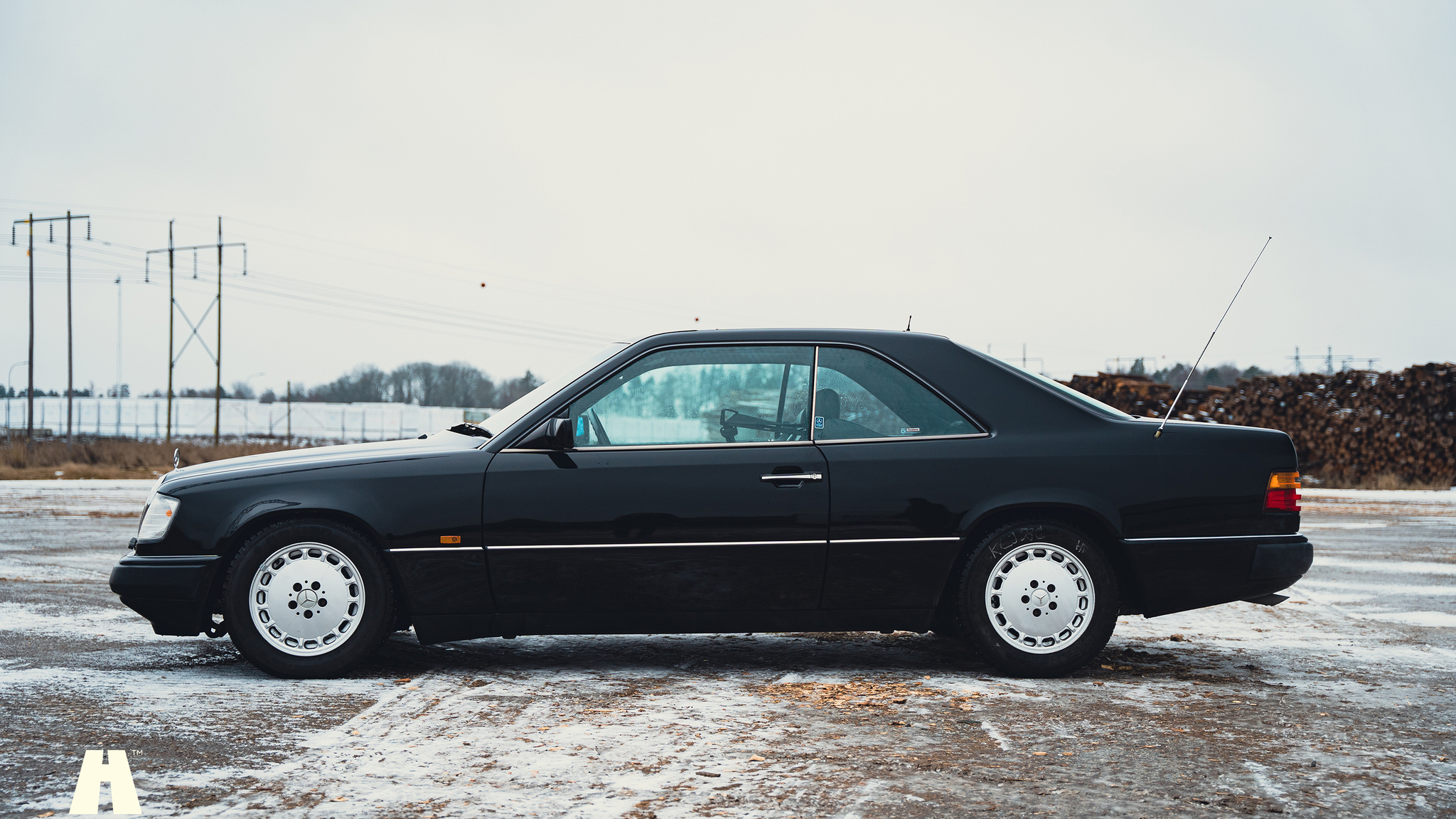 Exteriörbild på 1990 Mercedes 300 CE-24