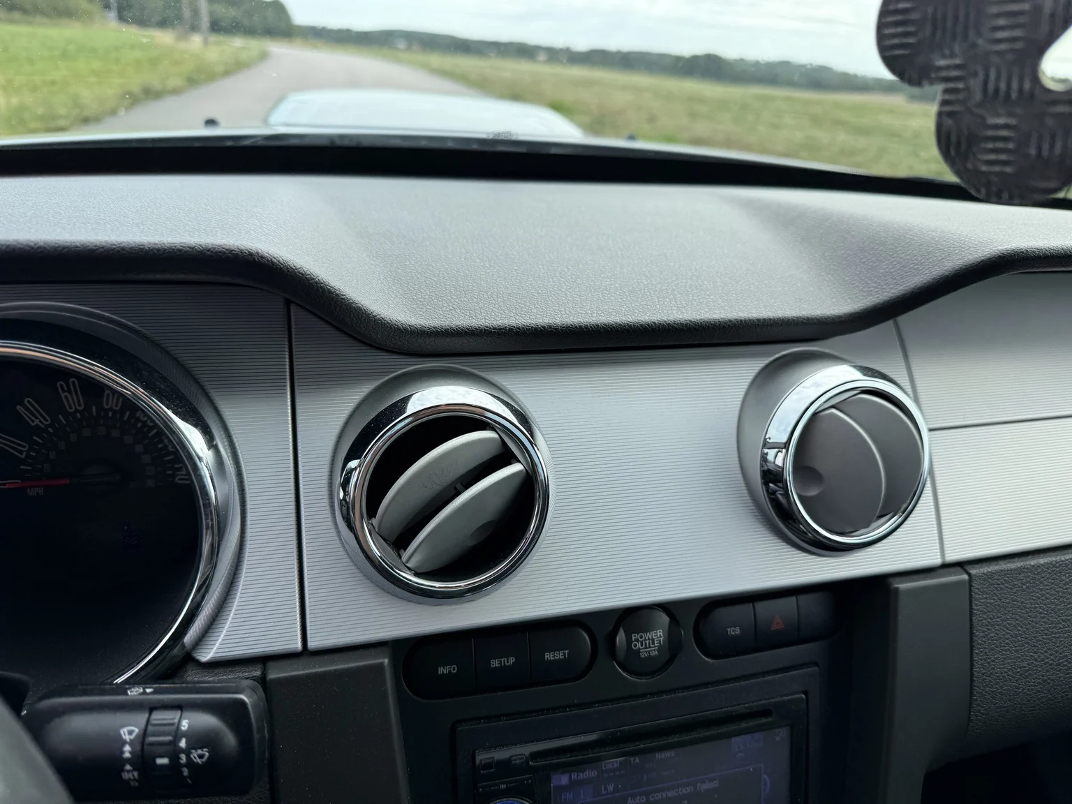 Innenraumfoto von 2006 Ford Mustang GT (18)