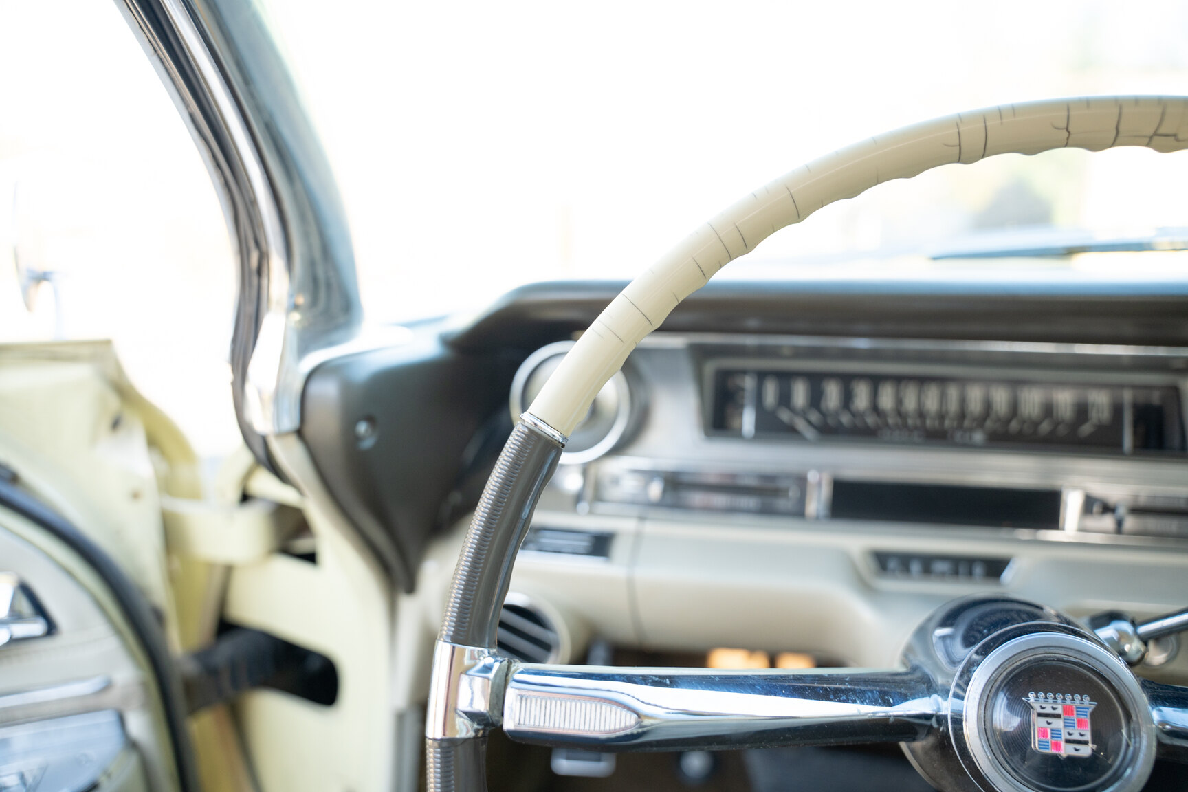 Interior image of 1962 Cadillac Coupé De Ville