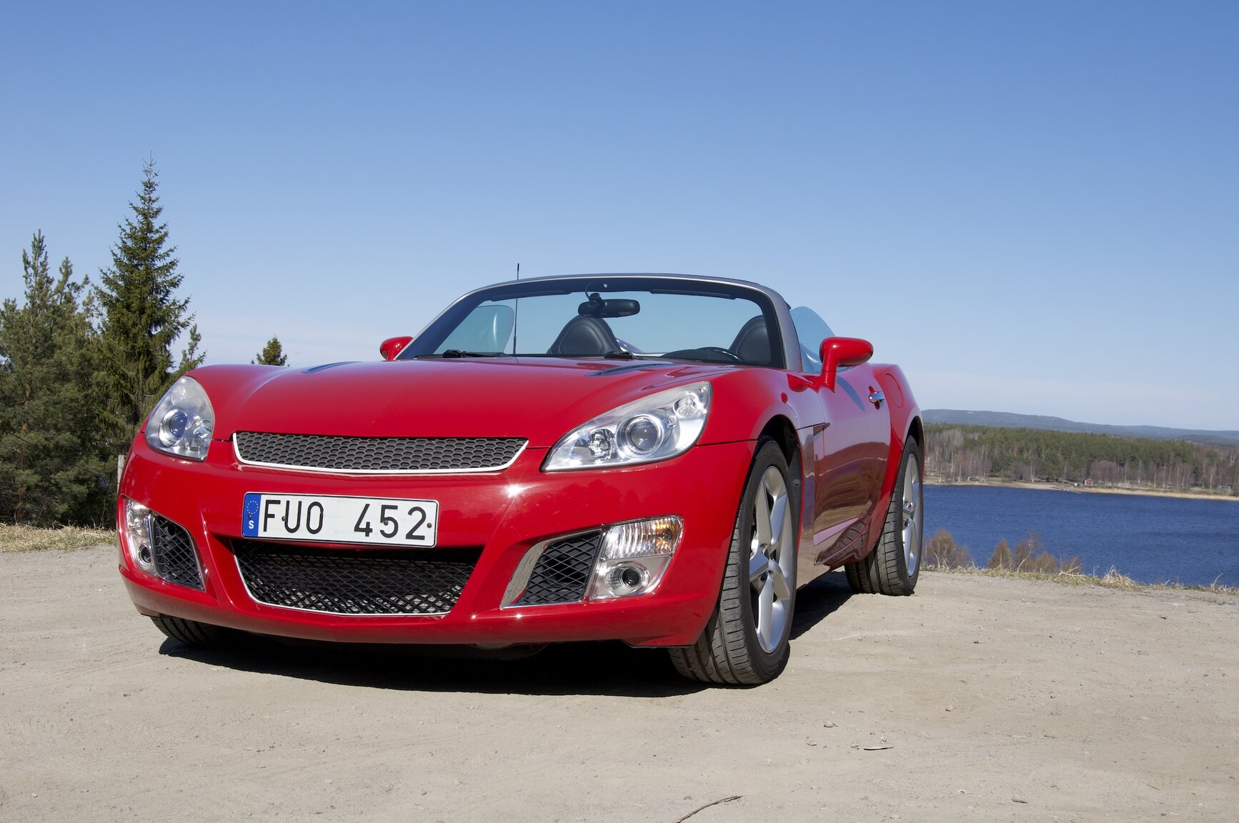 Exterior image of 2007 Opel GT 2.0 Turbo