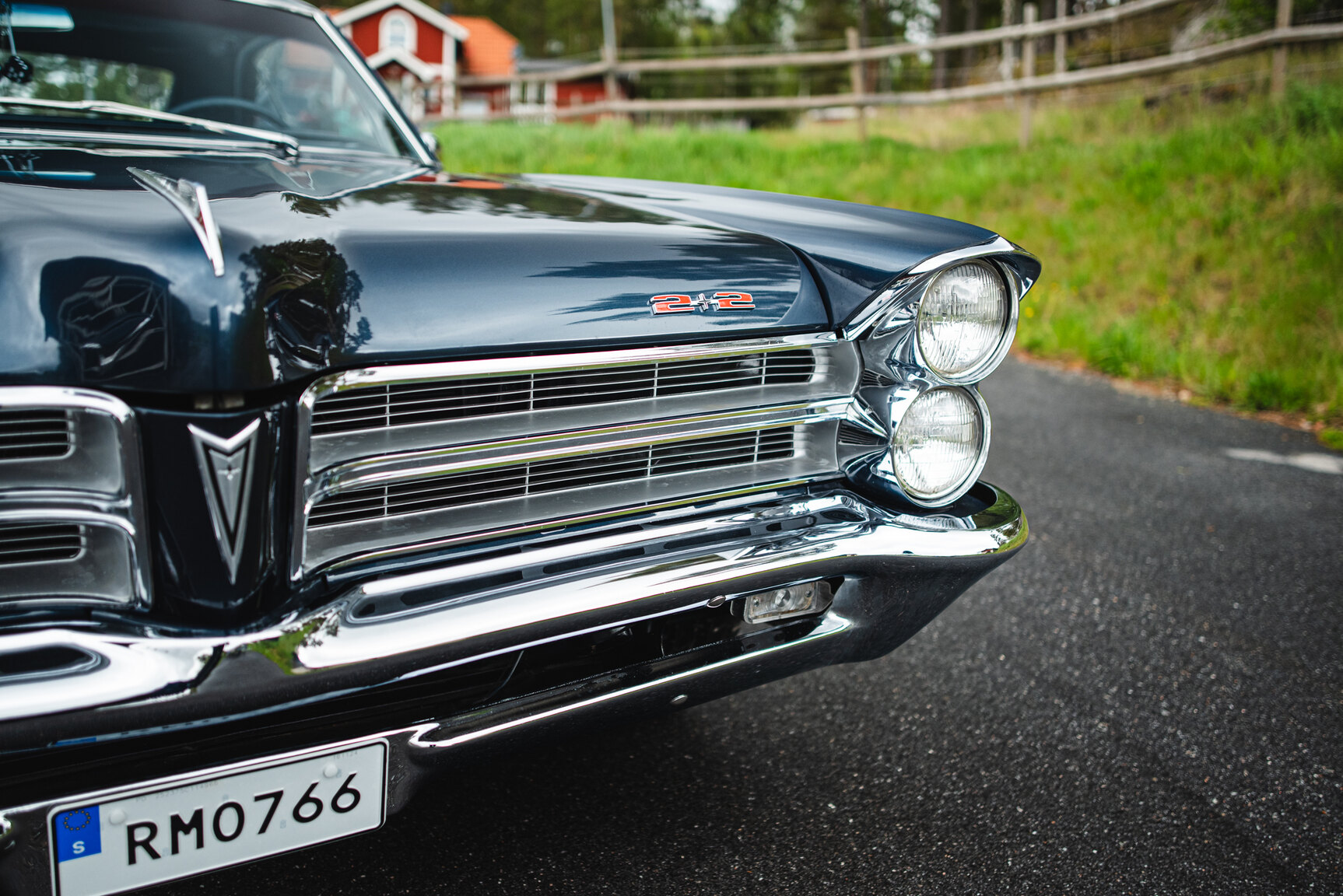 Exterior image of 1965 Pontiac Catalina 421 Tripower-Pack 2+2