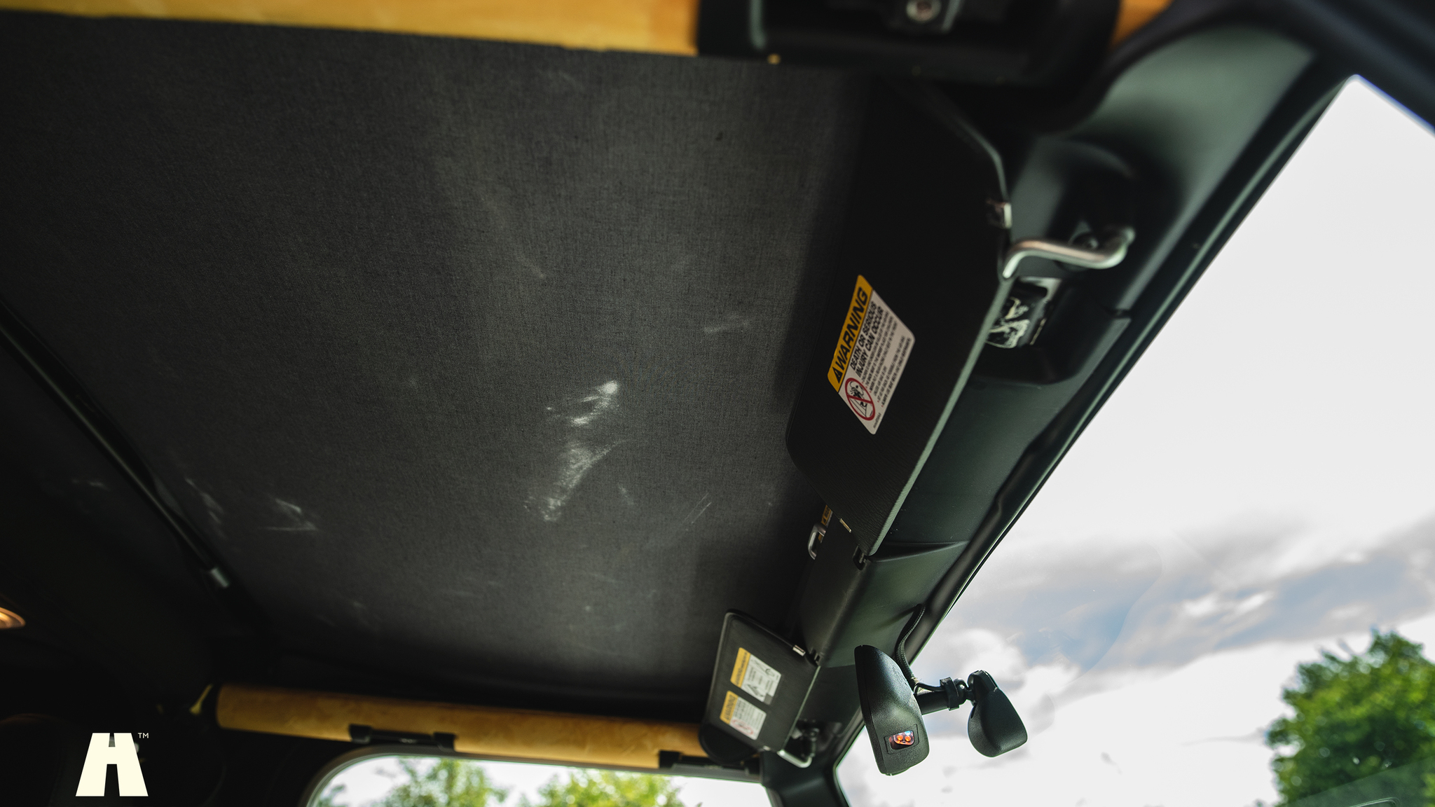 Interior image of 2006 Jeep Wrangler 4.0L Sahara 