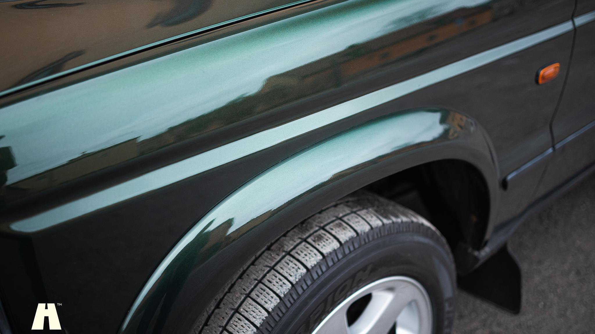 Exterior image of 2003 Land Rover Discovery II, 2003