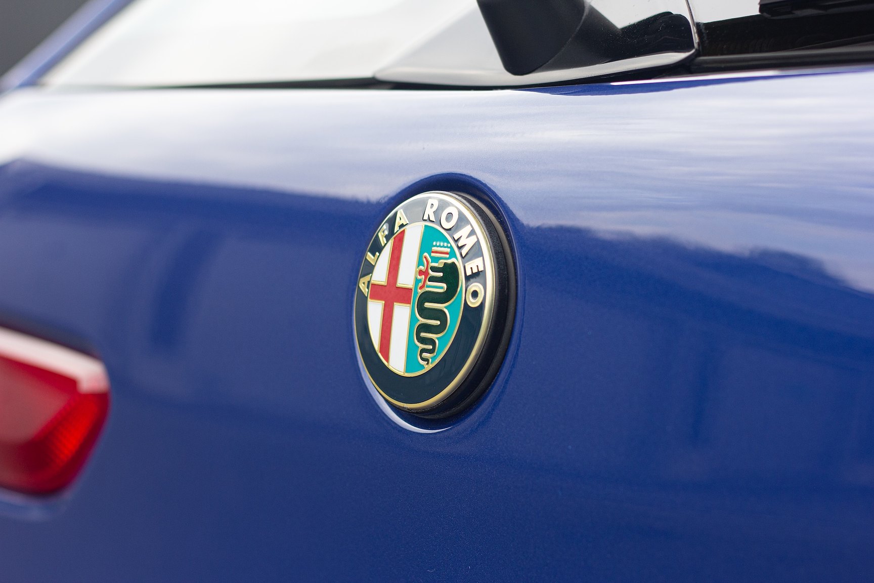 Exterior image of 2004 Alfa Romeo 156 GTA