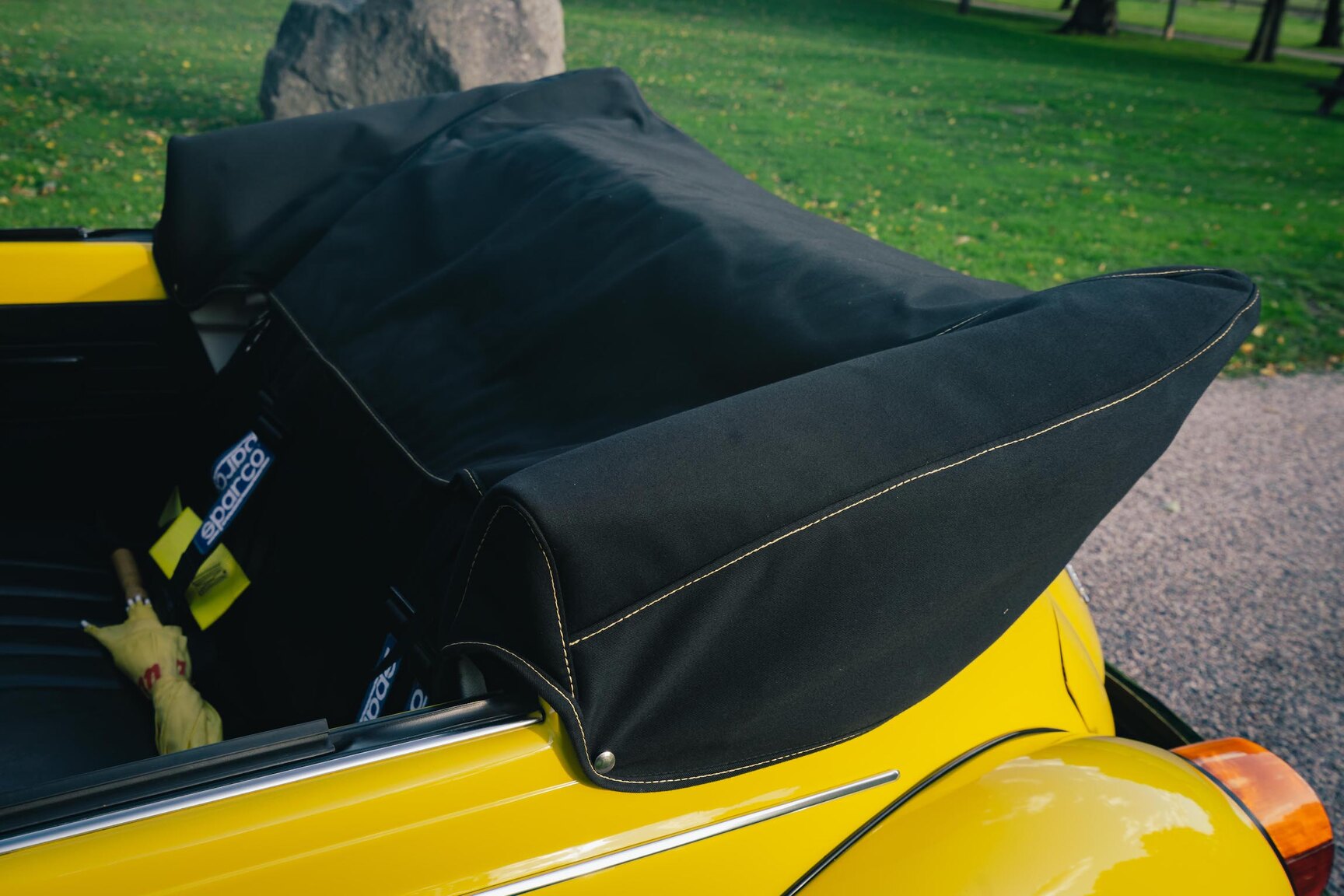 Aussenfoto 1973 Volkswagen Bubbla Karmann 1303 LS (46)