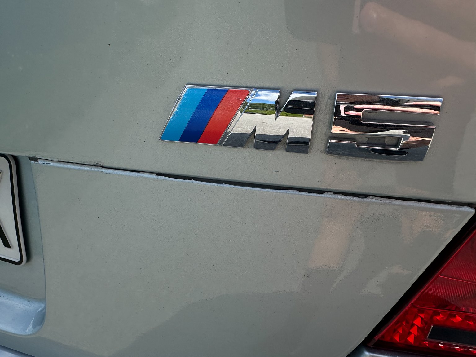 Exterior image of 2006 BMW E60 M5