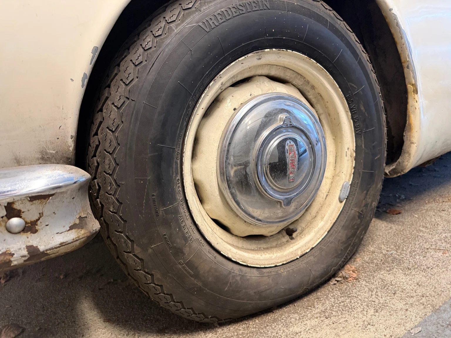 Exteriörbild på 1961 Jaguar Mark 2 (40)