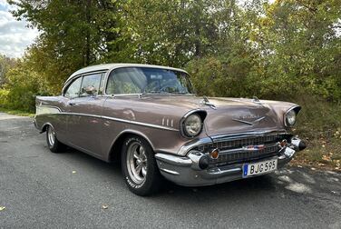 1957 Chevrolet Two-Ten Restomod BJG595