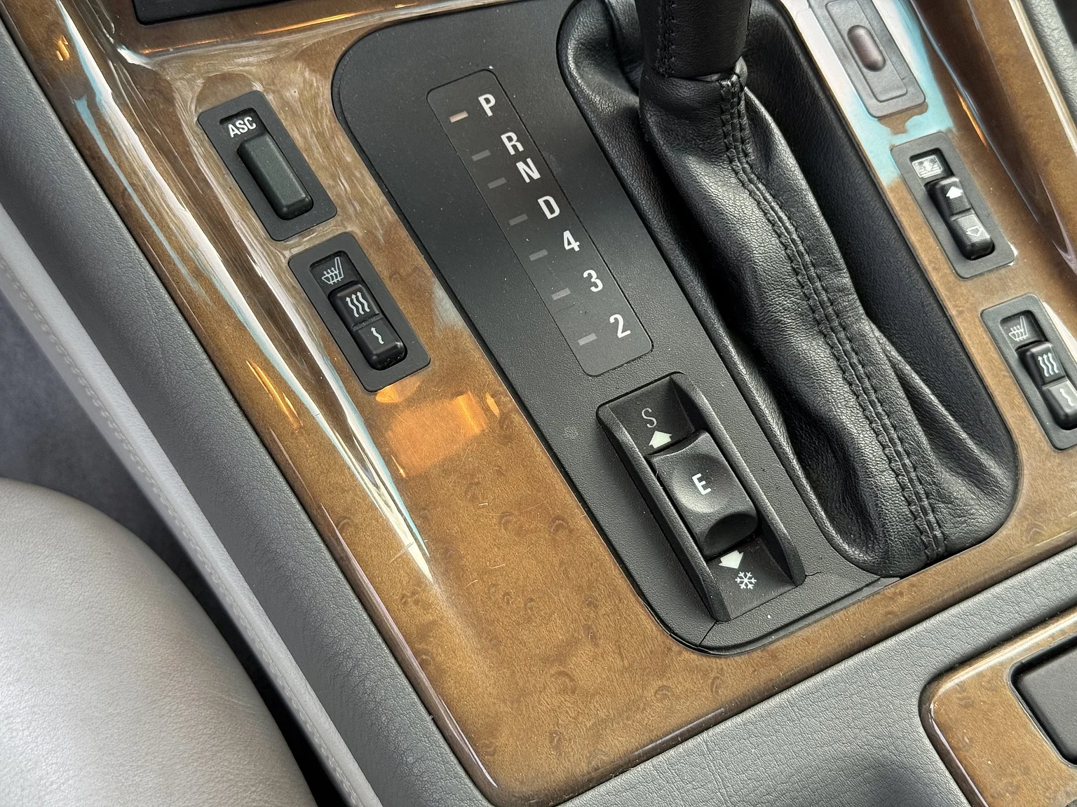 Innenraumfoto von 1994 BMW 840Ci (21)