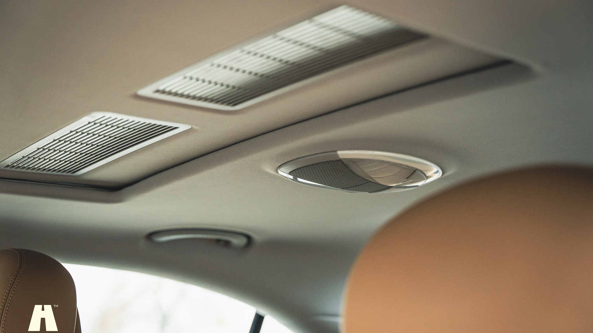 Interior image of 2008 Mercedes-Benz CLS 63 AMG (50)