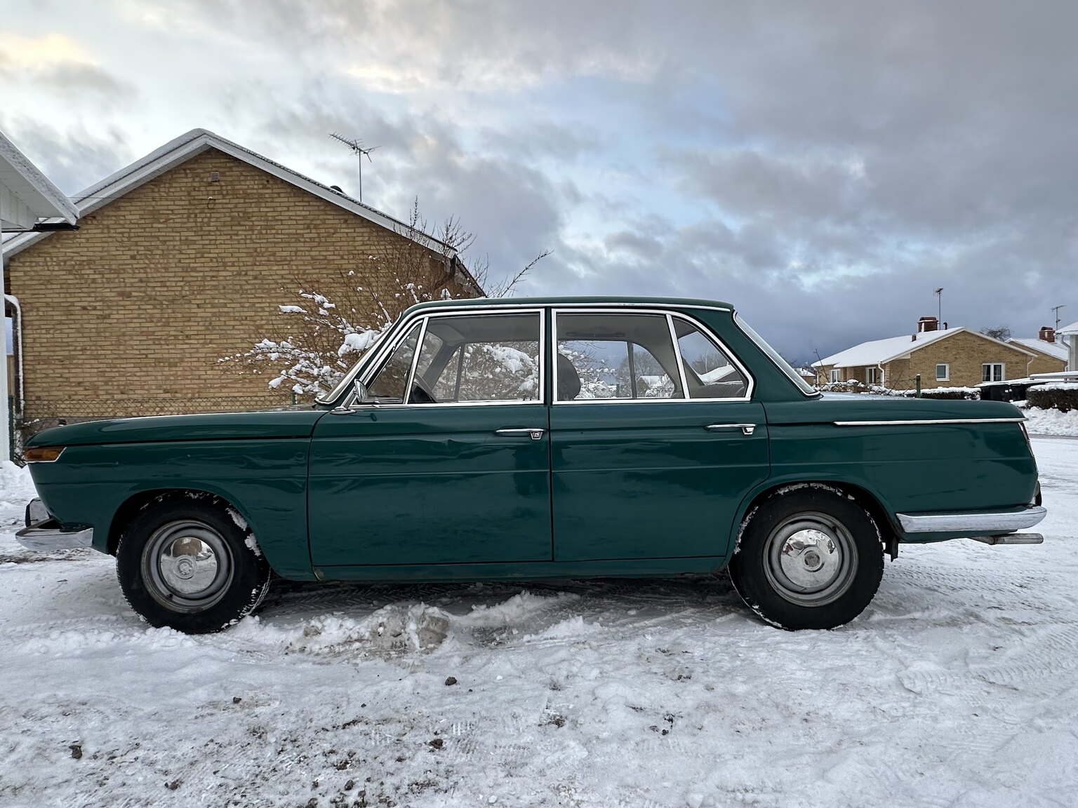 Aussenfoto 1965 BMW 1600