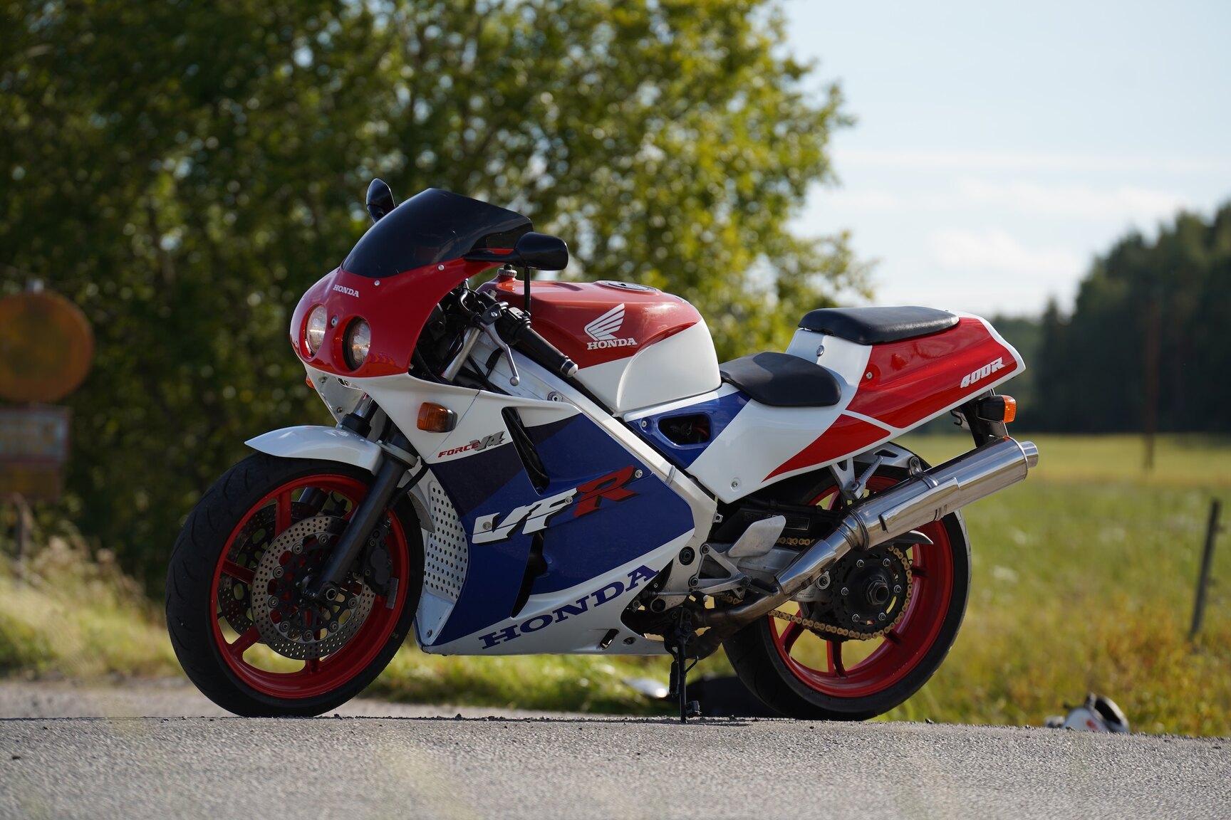 Exterior image of 1992 Honda VFR400R NC30