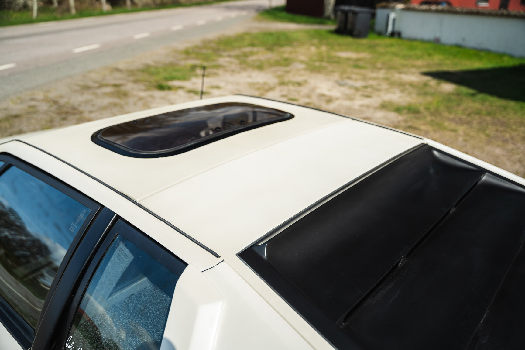 Exteriörbild på 1983 Lotus Esprit Turbo 2.2