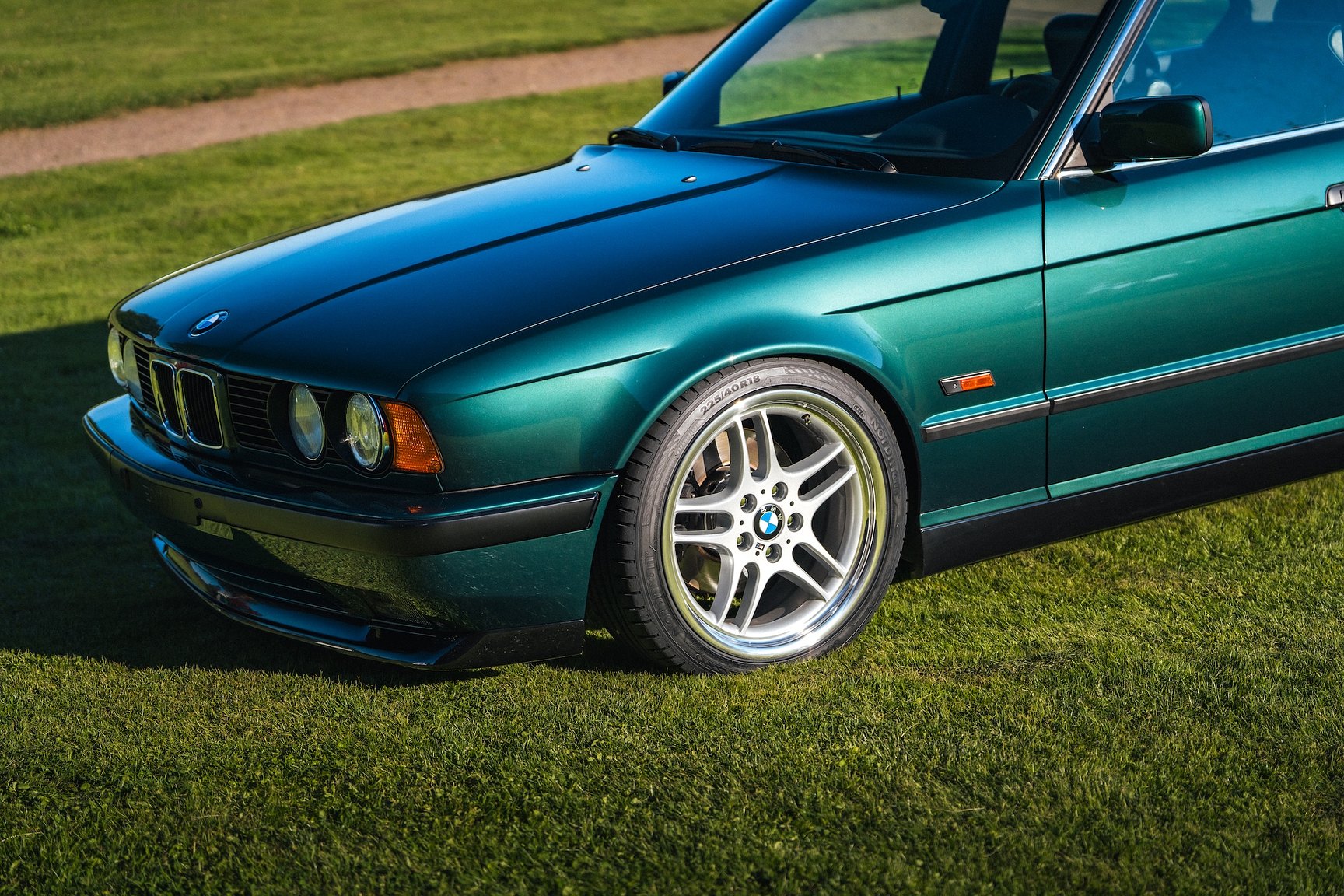 Exterior image of 1993 BMW 525 tds "No Reserve Auction"