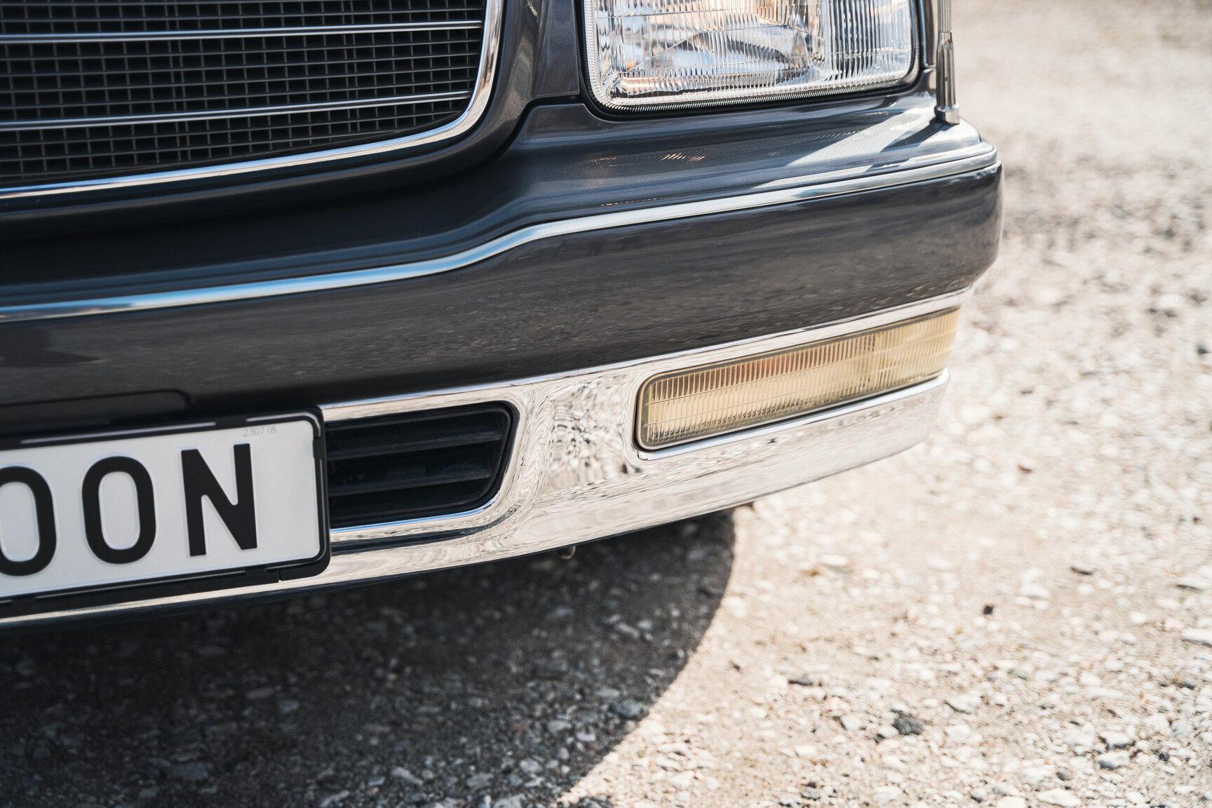 Exteriörbild på 2000 Toyota Century