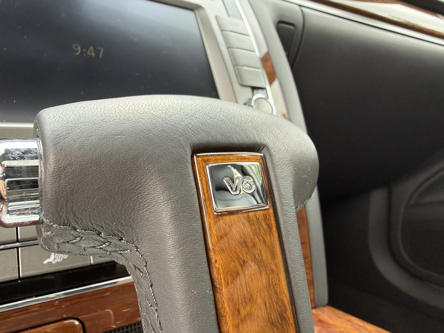 Interior image of 2013 Volkswagen Phaeton 3.0 TDI (24)