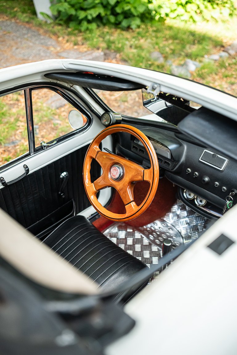 Interior image of 1971 FIAT 500 "Superiore"