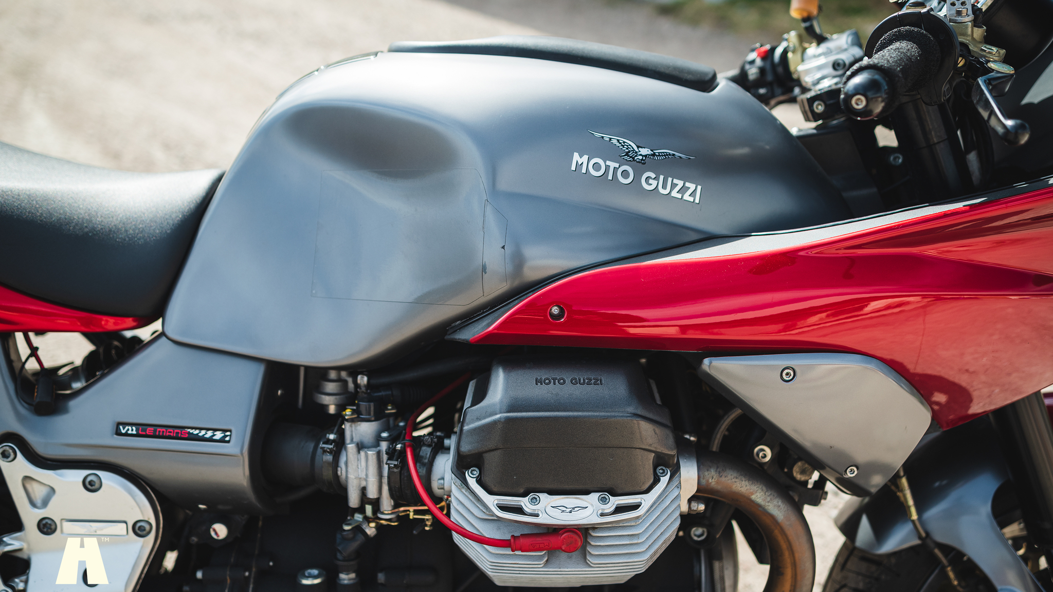 Exterior image of 2002 Moto Guzzi V11 Le Mans (44)