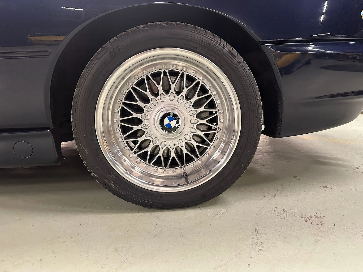 Exteriörbild på 1997 BMW 840CiA (18)