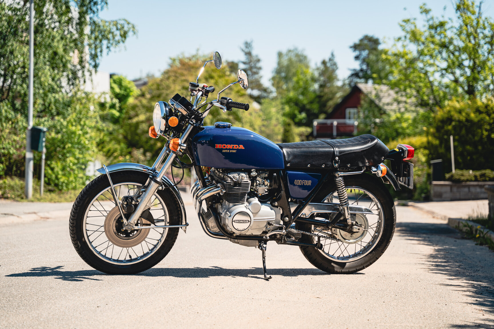 Exteriörbild på 1975 Honda CB 400 Four
