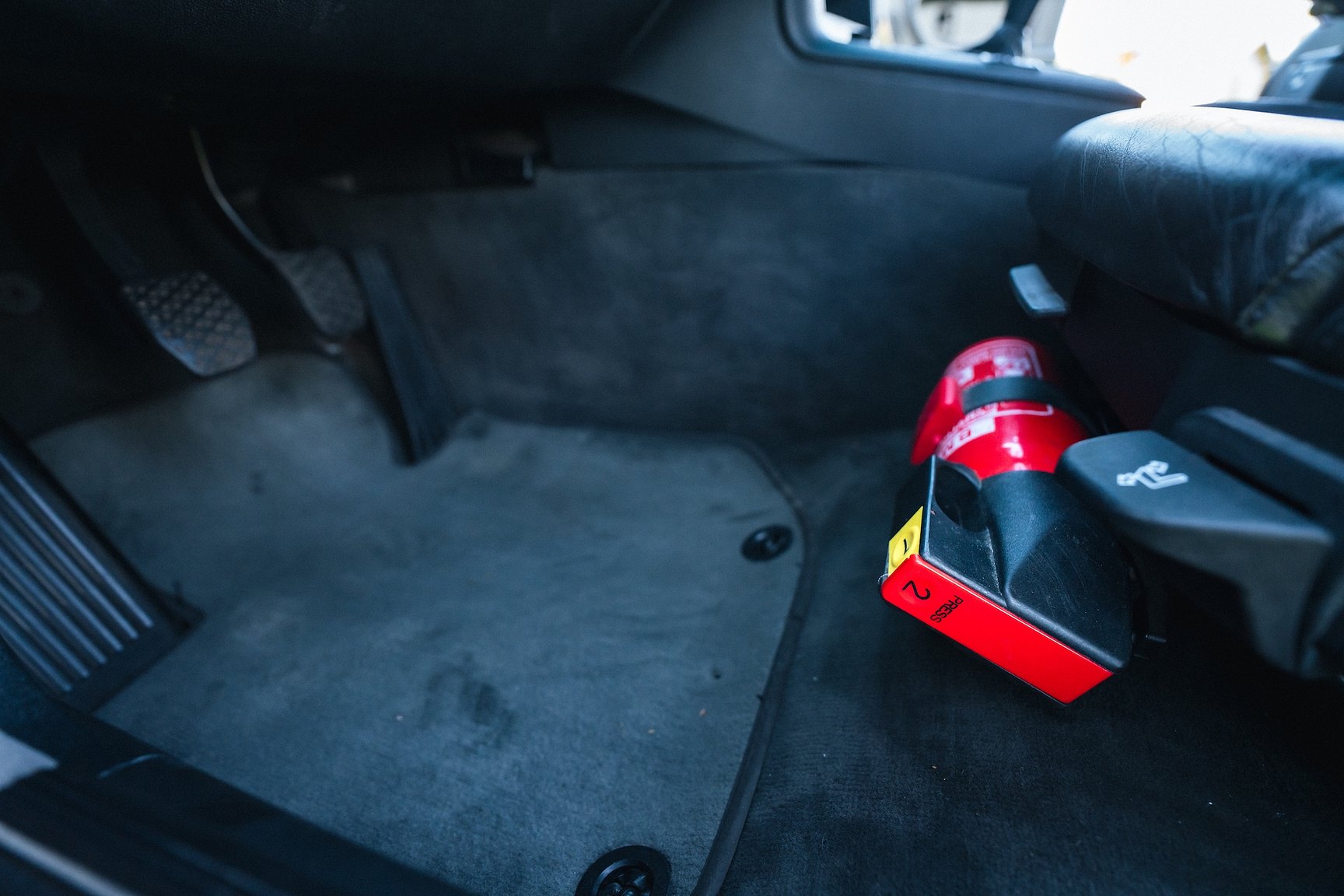 Interior image of 1992 BMW 325i Coupé "No Reserve Auction"