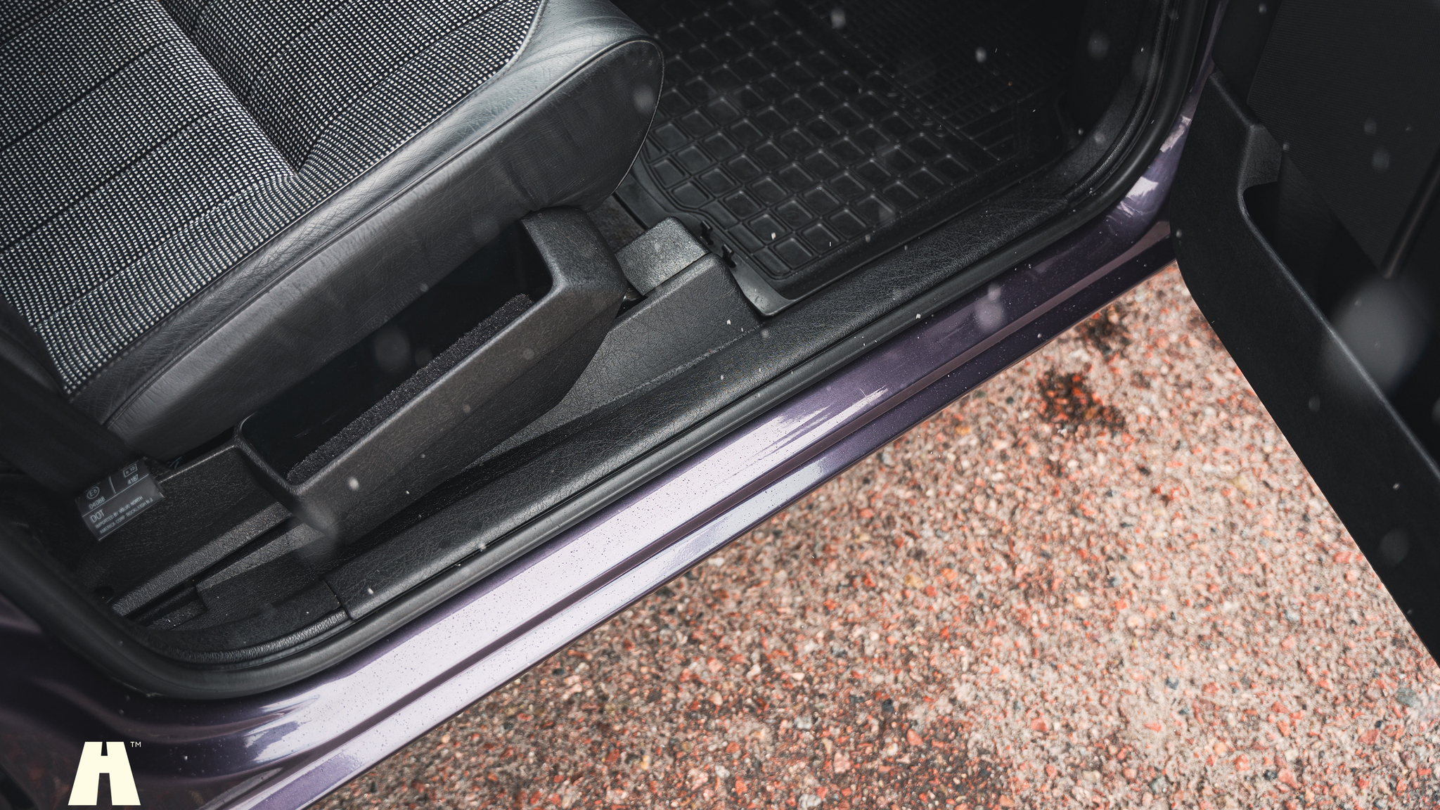 Interior image of 1995 Volvo 940 SE