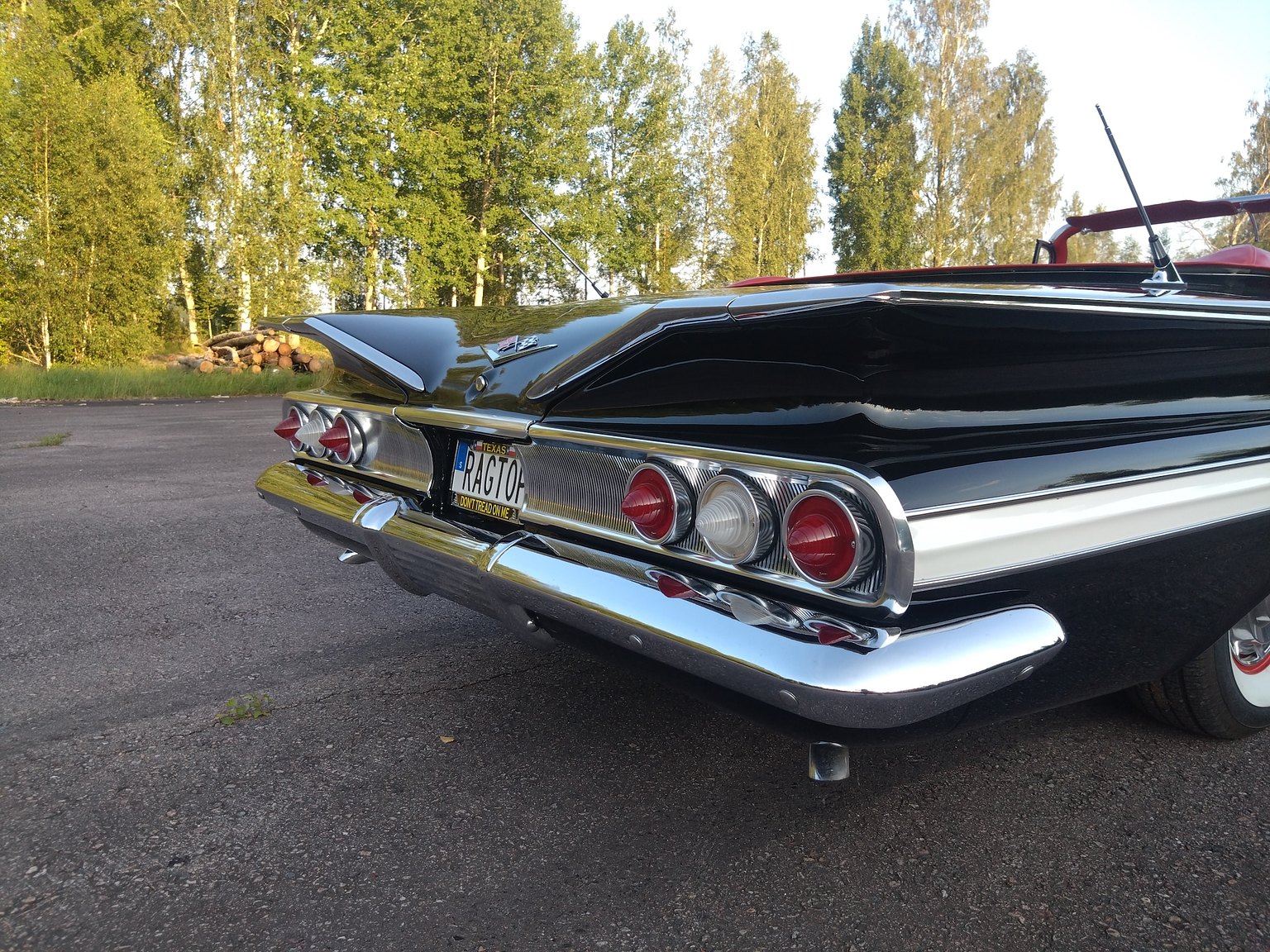 Exteriörbild på 1960 Chevrolet Impala Cabriolet 5.7 V8 Powerglide