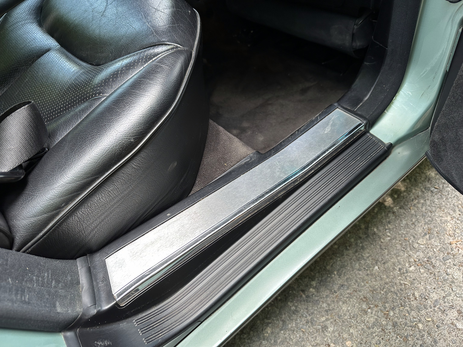 Innenraumfoto von 1992 Mercedes 300 SE (36)