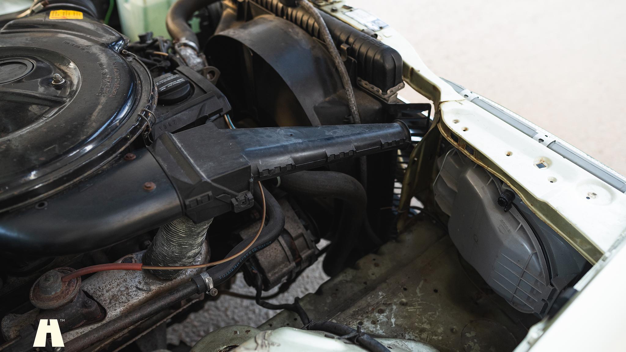 Image of 1985 Mercedes-Benz 200 Series 3  (12) mechanics