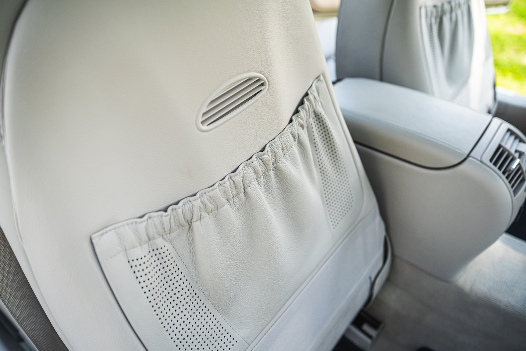 Interior image of 2000 Mercedes-Benz CL 500