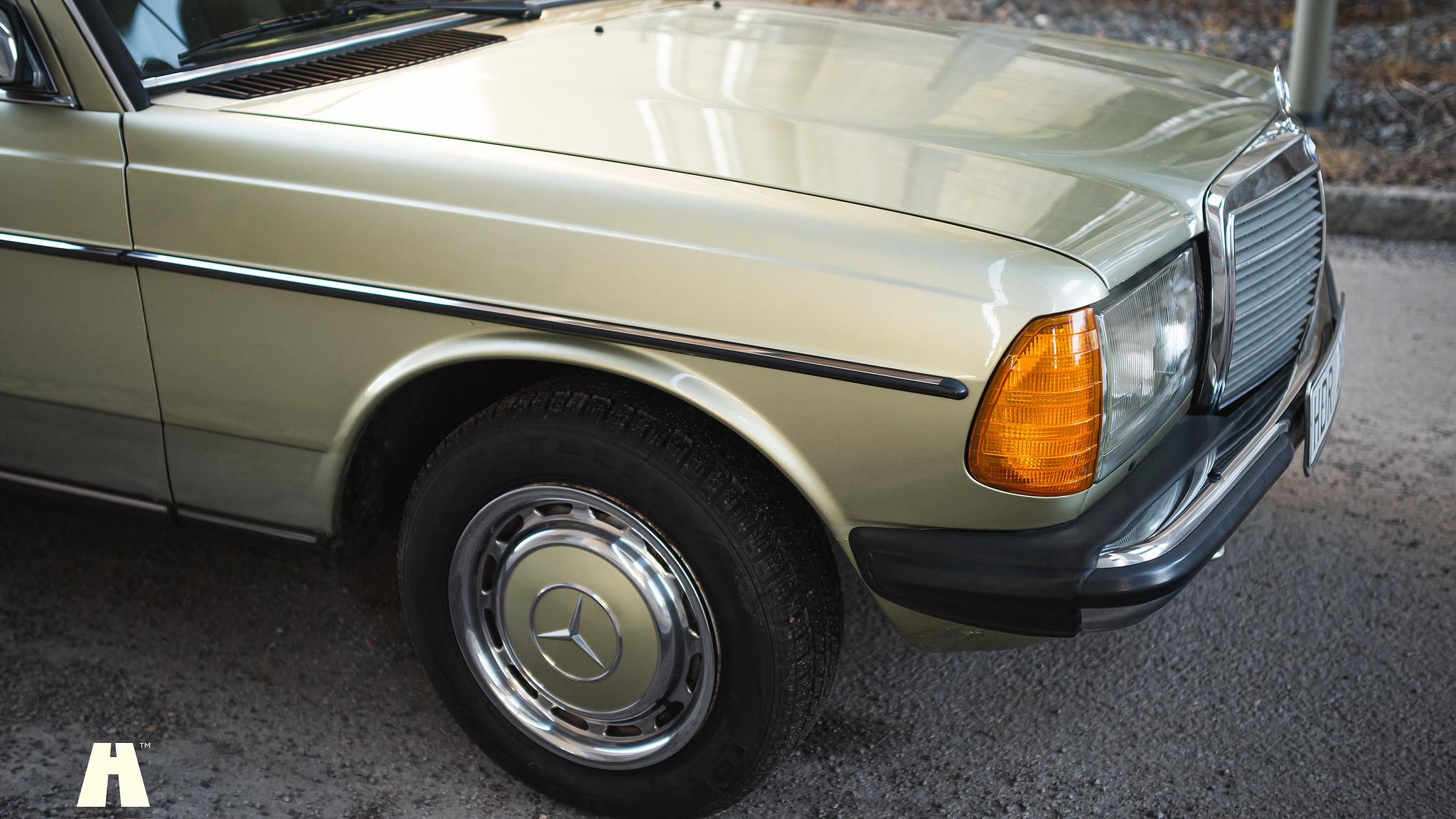 Aussenfoto 1985 Mercedes-Benz 200 Series 3  (10)
