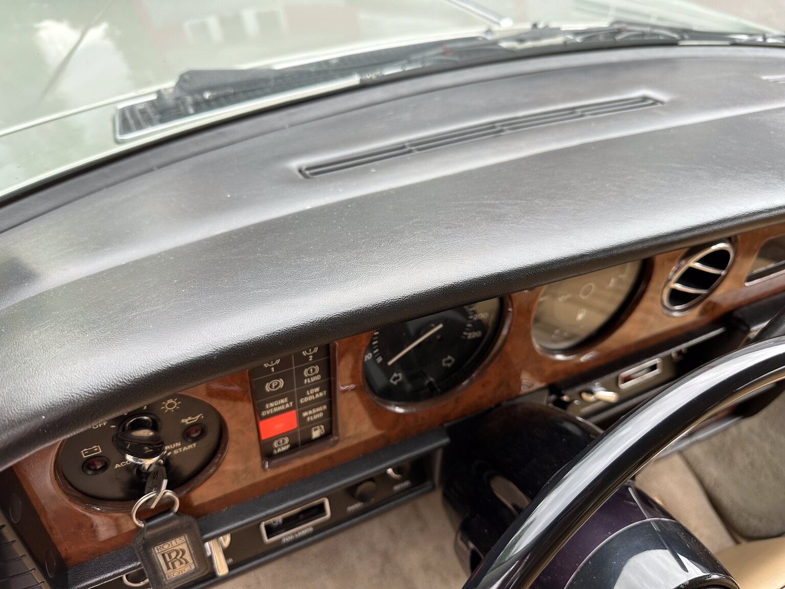 Interior image of 1982  Rolls Royce Silver Spirit