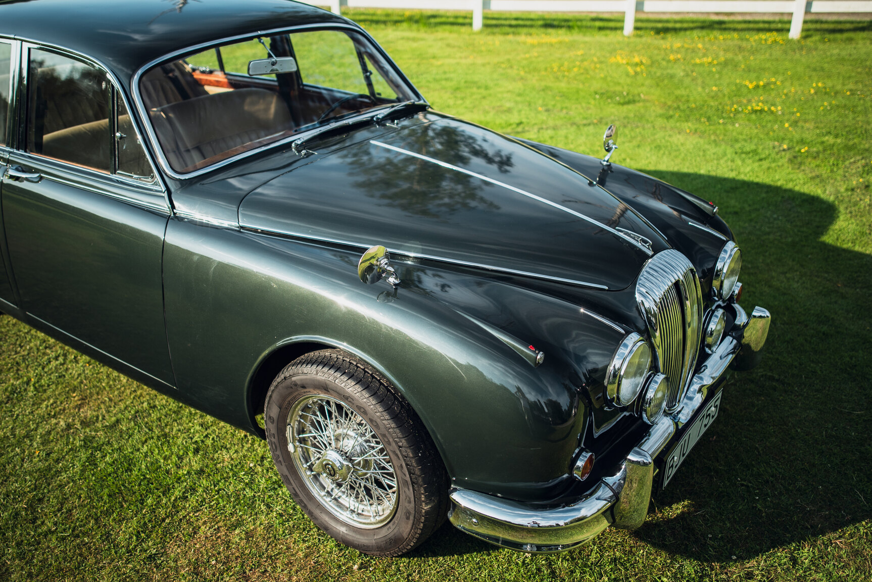 Exterior image of 1965 Daimler 250 V8