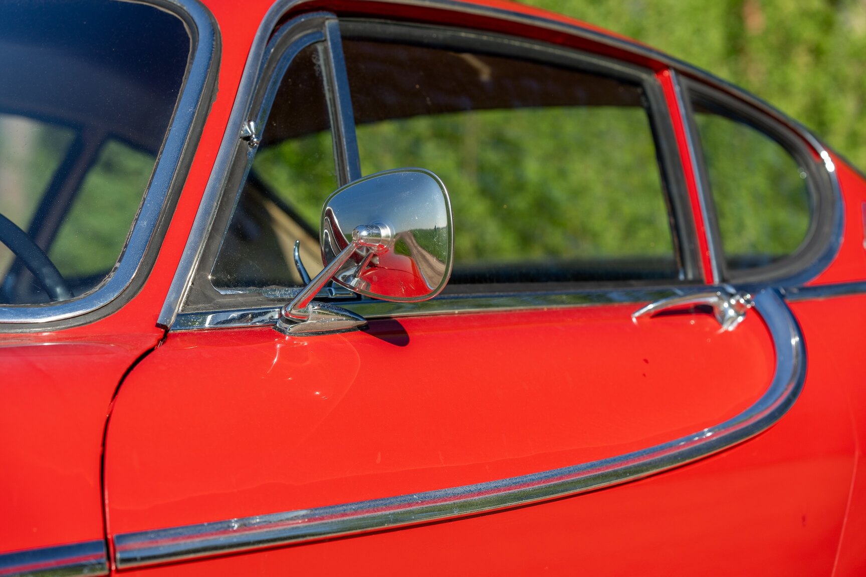 Exterior image of 1961 Volvo P1800
