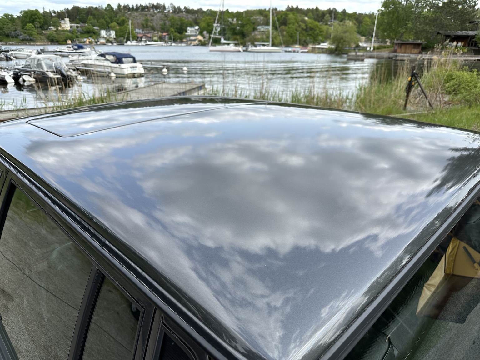 Exterior image of 1990 Volvo 740 Turbo 16s