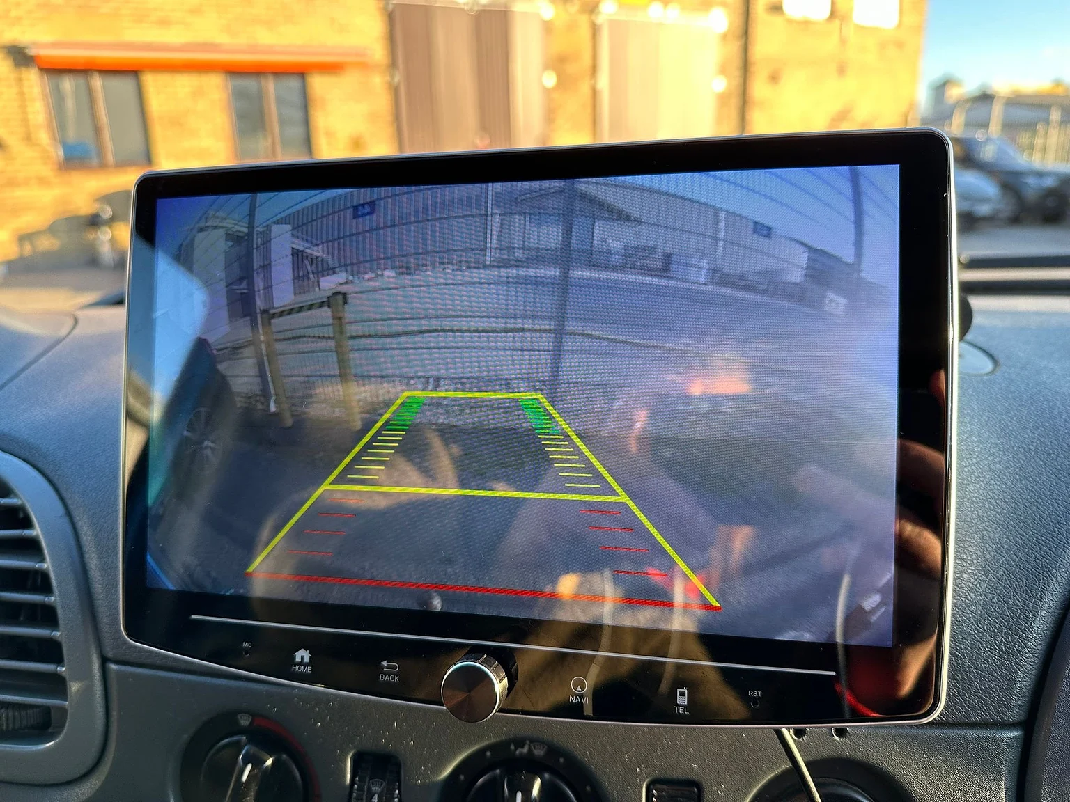 Interiörbild 2004 Mercedes-Benz Sprinter 4x4 Campervan/Overlander (7)