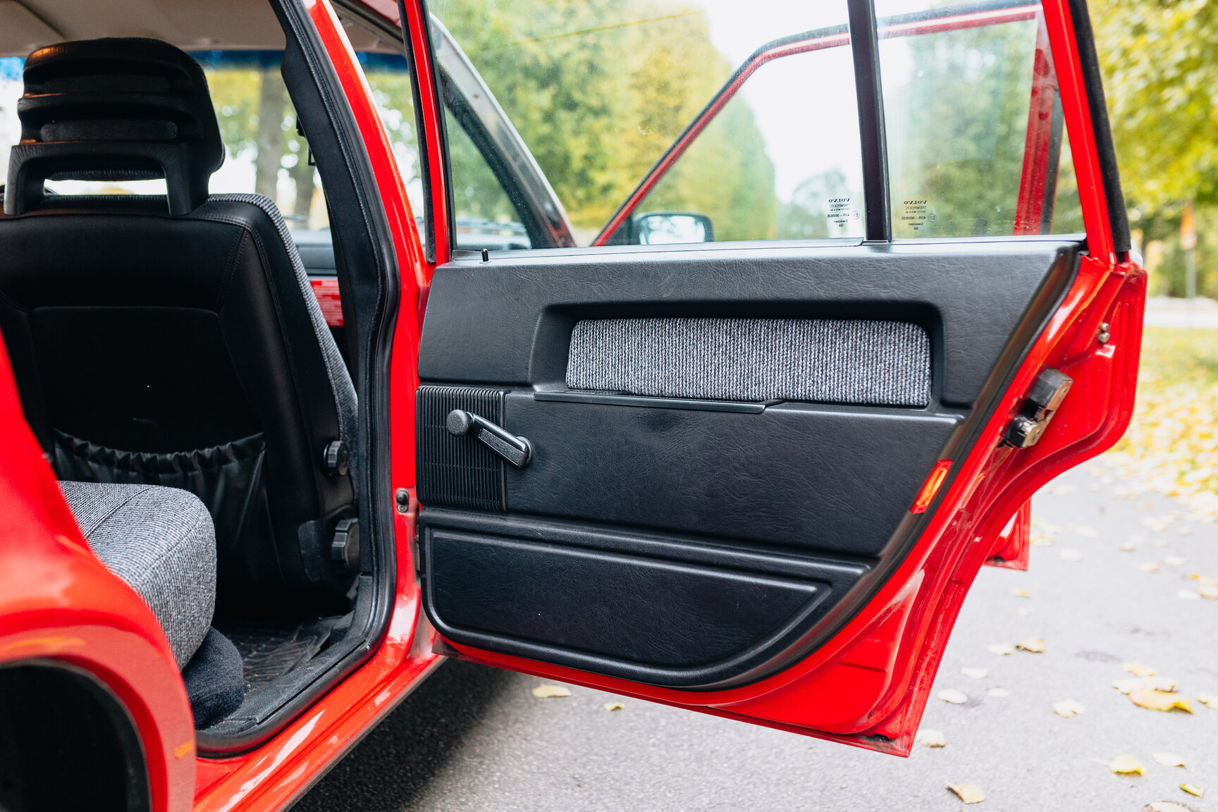 Interior image of 1990 Volvo 740 GL 2.3