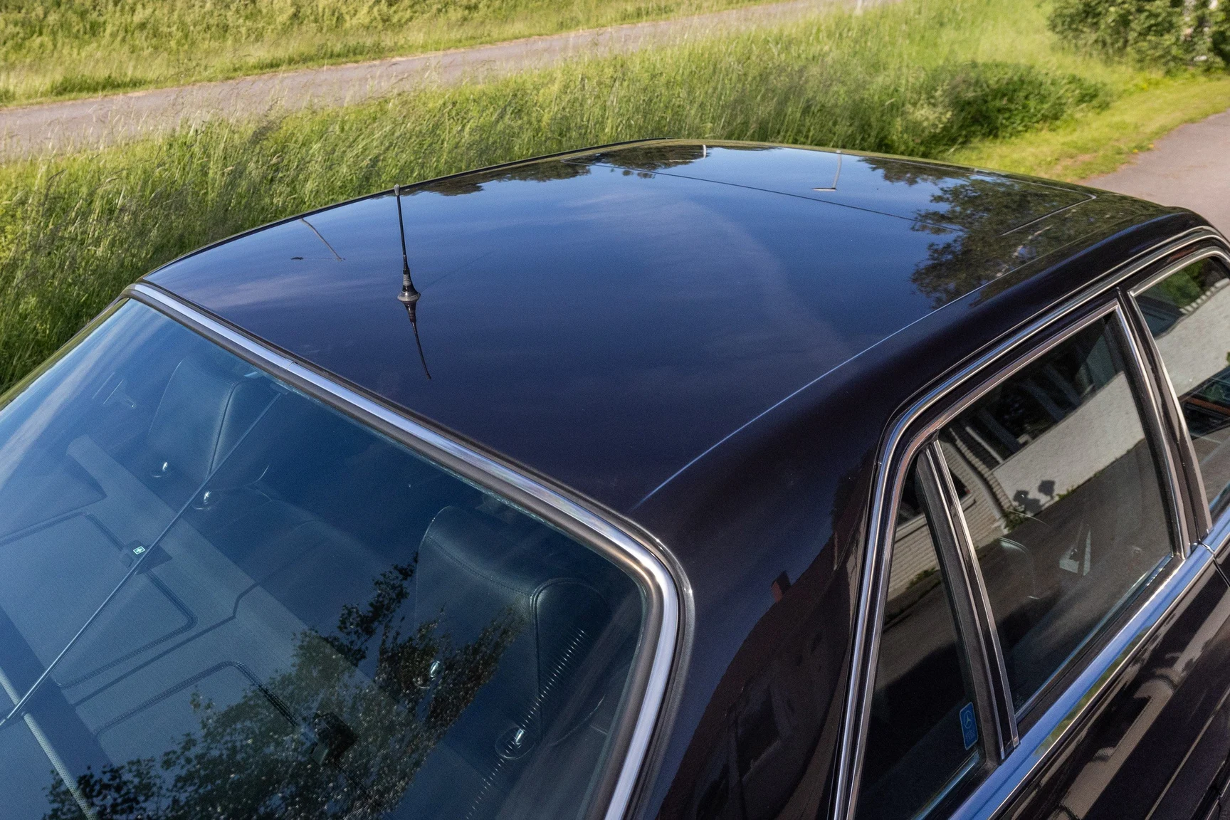 Exteriörbild på 1989 Mercedes-Benz 560 SEL (33)