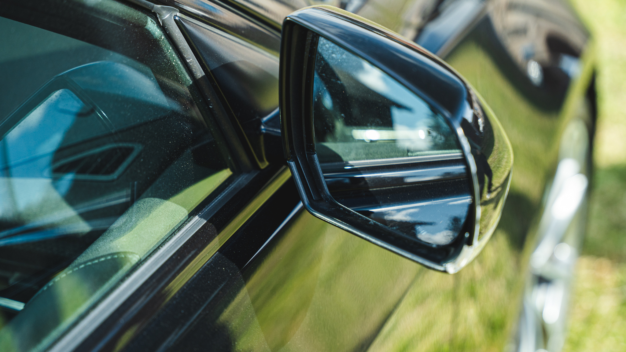 Exteriörbild på 2016 Cadillac ATS-V (37)