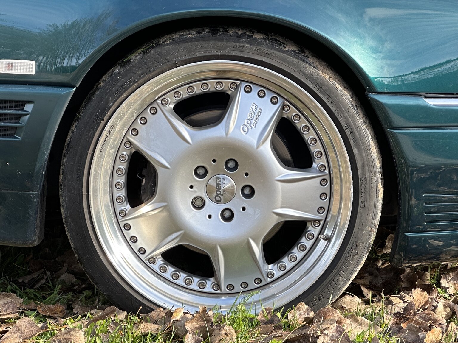 Exteriörbild på 1995 Mercedes-Benz SL 500