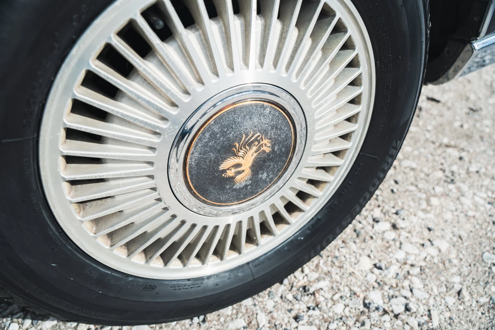 Aussenfoto 2000 Toyota Century V12 G50 (80)