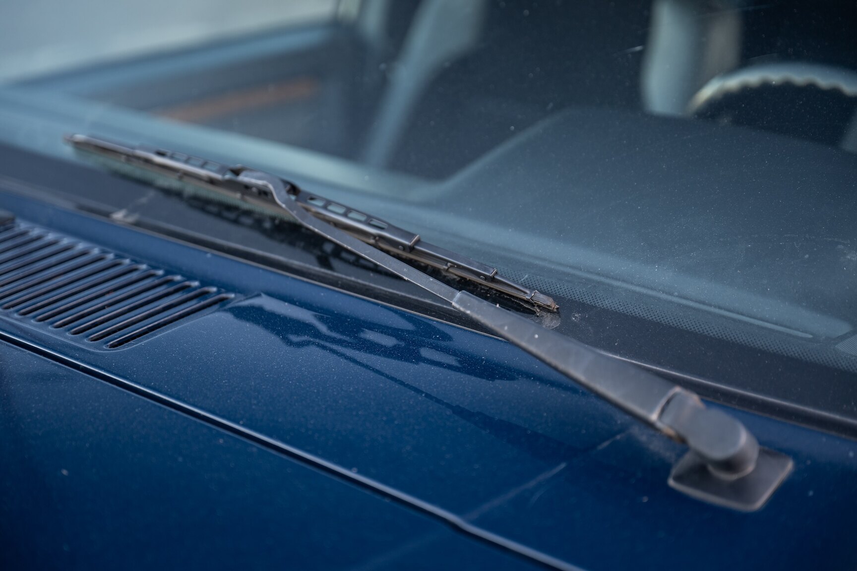 Exterior image of 1998 Volvo 940 Turbo