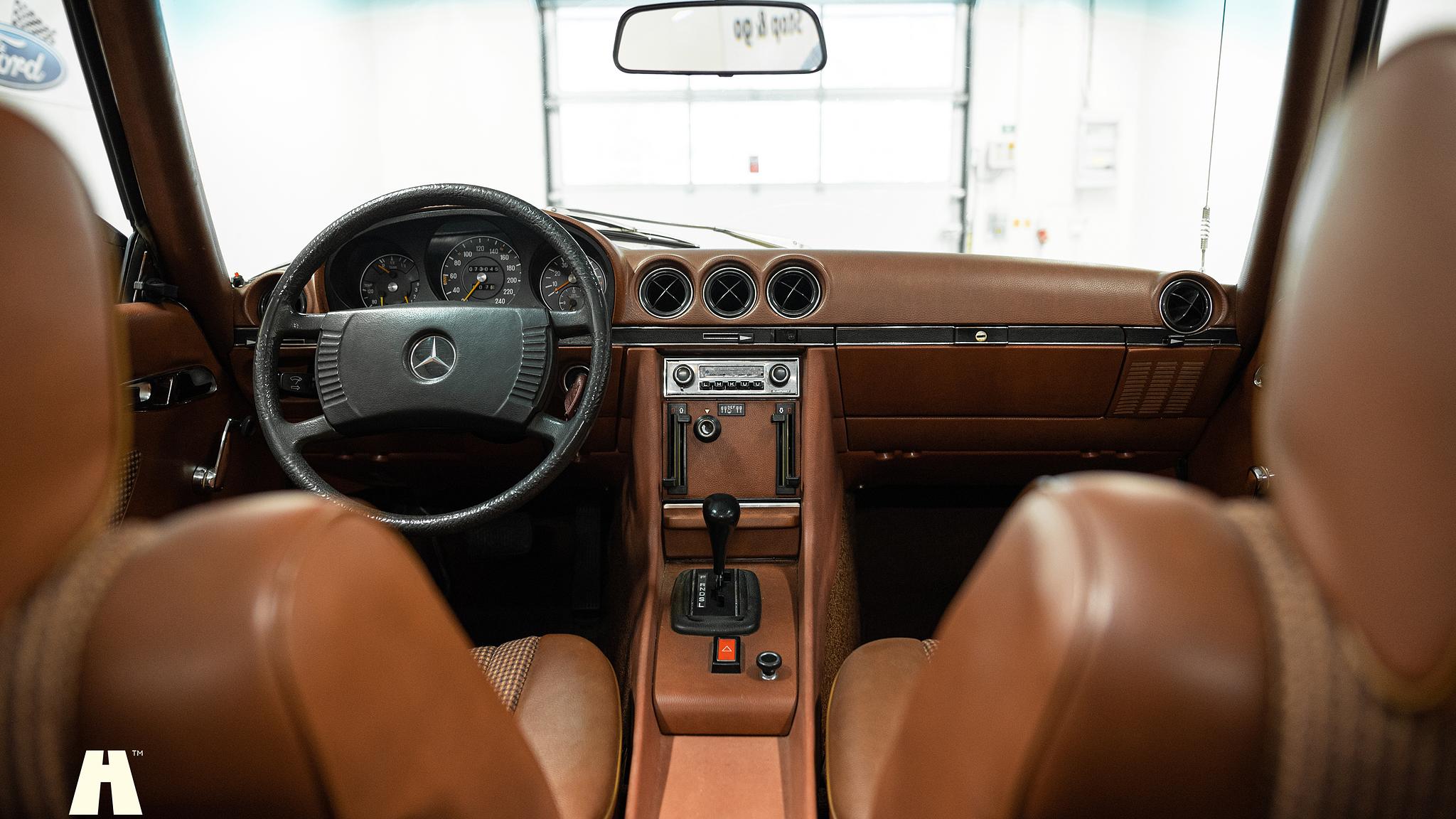 Interior image of 1975 Mercedes SL 350