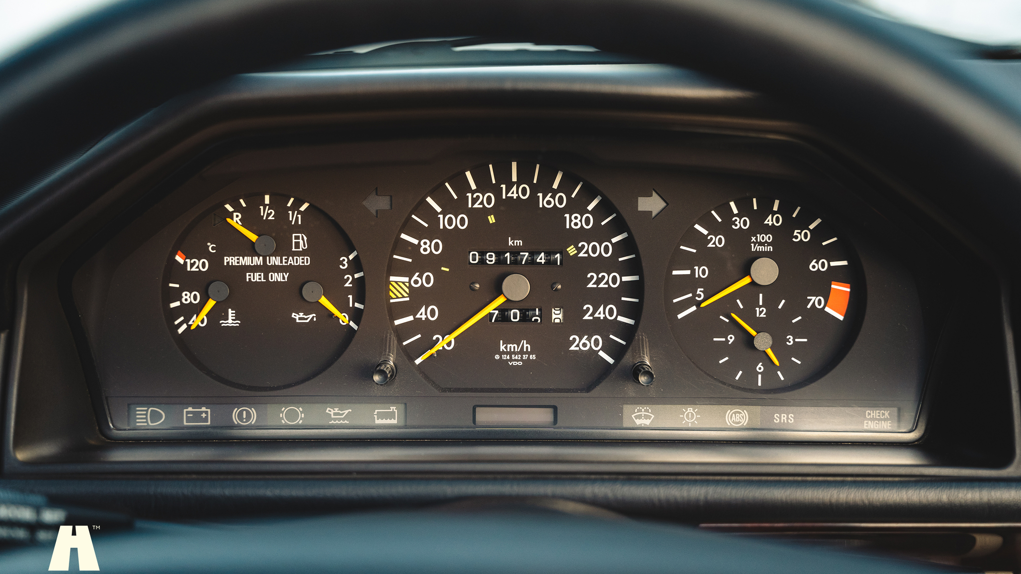 Innenraumfoto von 1995 Mercedes-Benz E320 Cabriolet 