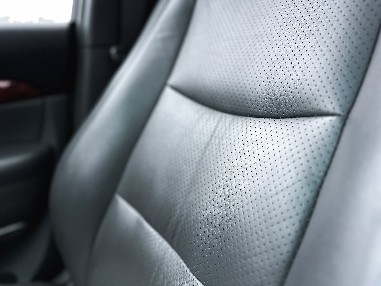 Interior image of 2004 Toyota Land Cruiser