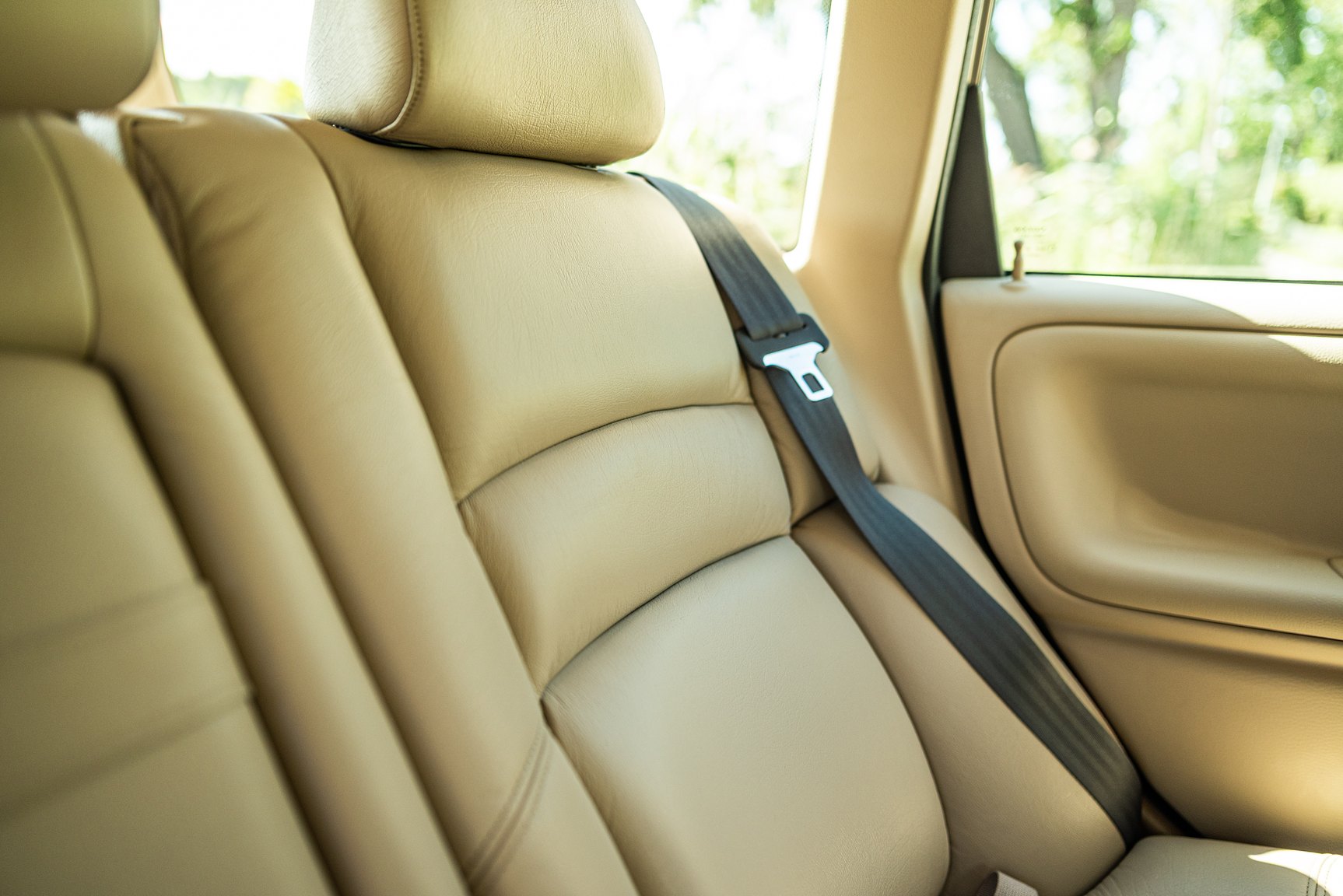 Interior image of 2000 Volvo V70 XC 2.4 T AWD 
